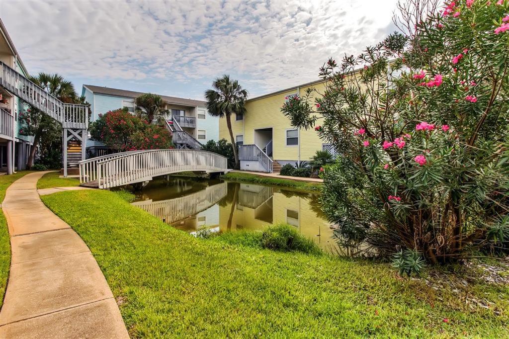Renovated Pensacola Beach Condo With Community Pool! 외부 사진