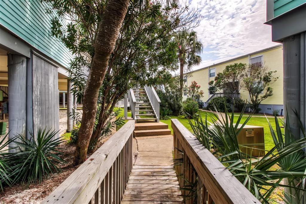 Renovated Pensacola Beach Condo With Community Pool! 외부 사진