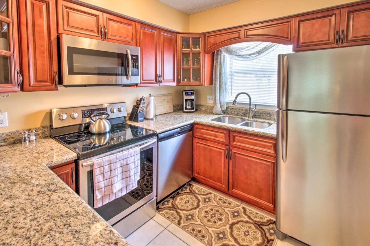 Renovated Pensacola Beach Condo With Community Pool! 외부 사진